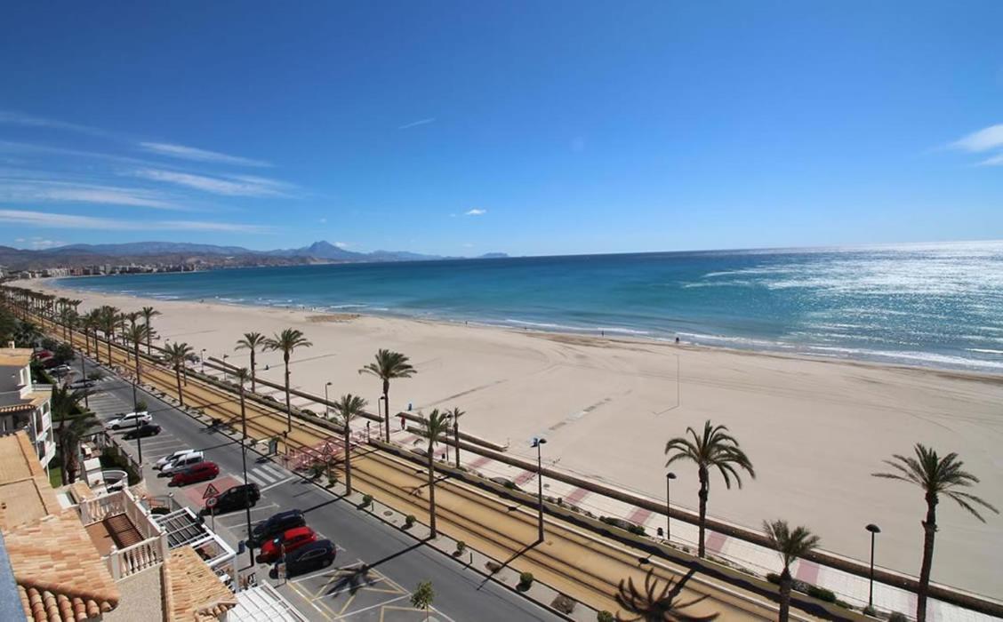 Primera Linea De Mar إل كامبيلو المظهر الخارجي الصورة